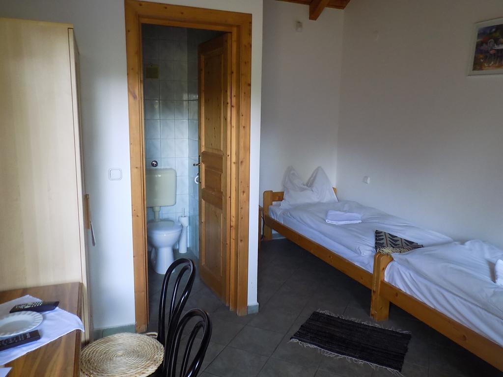 Bed and Breakfast Platan Panzio Nyul Номер фото