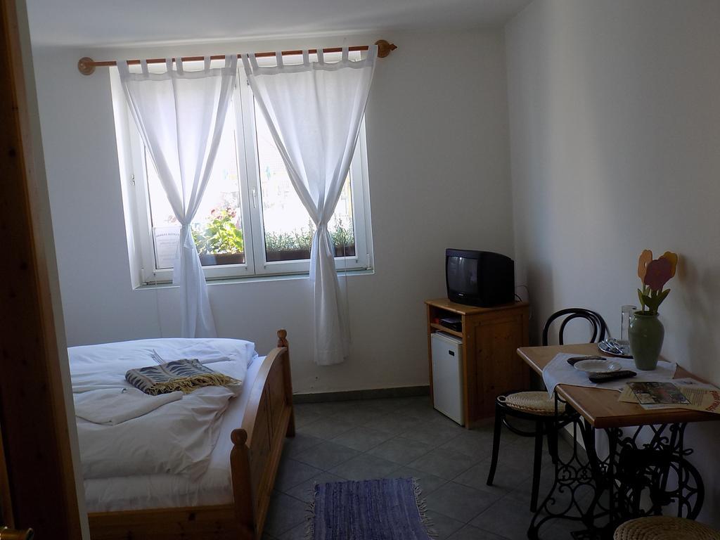 Bed and Breakfast Platan Panzio Nyul Номер фото